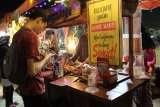 Usung konsep 90-an, event kuliner Lalang Waya ramai dikunjungi