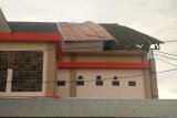 Atap RSUD Naibonat Kupang rontok dihajar angin kencang