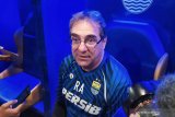 Robert Alberts pantau berat badan pemain Persib