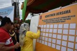 Puncak peringatan HKN ke-55 di Kobar, Pemkab teken dua komitmen bersama terkait kesehatan