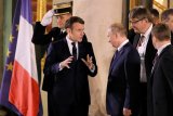 Presiden Prancis terbang ke Moskow dalam misi diplomatik berisiko tinggi