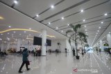 Suasana ruang tunggu di terminal baru Bandara Syamsudin Noor di Banjarbaru, Kalimantan Selatan, Selasa (10/12/2019). PT. Angkasa Pura I (Persero) resmi mengoperasikan terminal baru Bandara Syamsudin Noor tepat pukul 05.00 WITA pada Selasa (10/12/2019). Foto Antaranews Kalsel/Bayu Pratama S.