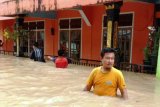 Korban banjir di Kampung Tarandam mengaku belum makan sejak pagi (video)