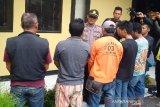 Polisi tangkap lima pemeras wisatawan objek wisata Cipanas Garut