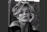 Akun Sharon Stone diblokir dari aplikasi kencan Bumble