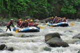 Wisata arung jeram