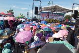 Ribuan warga menghadiri tablig akbar UAS di Pantai Purus Padang