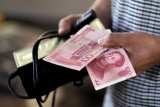 Yuan melemah 67 basis poin terhadap dolar AS