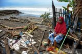 Rumah rusak akibat abrasi