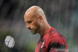 AC Milan pinjamkan kiper Pepe Reina ke Aston Villa