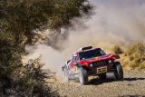 Stephane Peterhansel juarai etape IX setelah duel ketat dengan Al-Attiyah