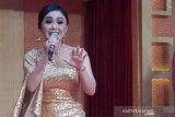 Yuni Shara ajak perempuan berbagi sambut Hari Kartini