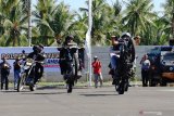 Satgas Garda Blambangan melakukan simulasi penanganan balap liar di Satpas Prototipe Polresta Banyuwangi, Jawa Timur, Jumat (17/1/2020). Polresta Banyuwangi membentuk Satgas reaksi cepat 