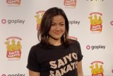 Nirina Zubir harus tahan diri berbahasa Minang di 