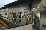 Rumah Kepala Dinas Nakertrans Solok Selatan ludes terbakar
