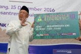 Gus Sholah ulama lintas batas yang demokratis