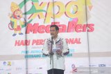 Wakil Gubernur Kalimantan Selatan Rudy Resnawan membuka Expo Media Pers dalam rangka memperingati Hari Pers Nasional di Kawasan tugu 0 KM Banjarmasin, Kalimantan Selatan, Jumat (7/2/2020). Foto Antaranews Kalsel/Bayu Pratama S.