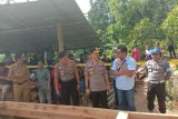 Warga Tanatoraja tewas tertimpa tiang saat gotong royong bangun rumah