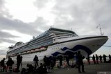 Kapal pesiar MS Westerdam yang terombang-ambing berlabuh di Kamboja setelah ditolak lima negara
