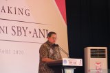 Presiden ke-6 RI Susilo Bambang Yudhoyono menyampaikan pidato sambutan dalam rangkaian prosesi groundbreaking (peletakan batu pertama) pembangunan Museum dan Galeri Seni SBY-ANI di Pacitan, Jawa Timur, Sabtu (22/2/2020). Sesuai perencanaan, Museum dan Galeri Seni SBY-ANI itu akan dibangun di atas lahan seluas 7.500 meter persegi dengan dua konstruksi bangunan utama. Bangunan pertama merupakan Museum Kepresidenan SBY, sedangkan bangunan kedua adalah Galeri Seni Ani Yudhoyono. Antara Jatim/Riska/ds/zk.