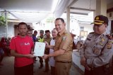 Wabup Pringsewu bagikan sertifikat 524 bidang tanah PTSL di Pekon Waluyo Jati
