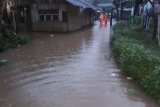 Hujan guyur Jakarta dari Senin malam hingga Selasa pagi, sejumlah wilayah tergenang