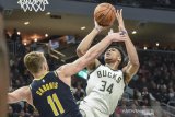 Giannis Antetokounmpo donasikan 100 ribu dolar ke  pekerja markas Bucks