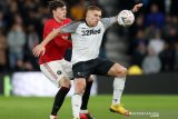 Manchester United tundukkan Derby County 3 - 0