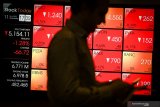 IHSG anjlok tajam sehingga kembali terkena pembekuan sementara