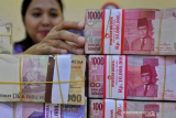 Kurs Rupiah melemah seiring kekhawatiran meningkatnya kasus COVID-19