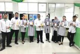 SP BPJAMSOSTEK bagikan vitamin antisipasi COVID-19