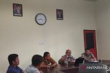 Mekipun belum ada yang positif, Pasaman Barat siapkan ruangan isolasi pasien suspect COVID-19