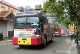 Polisi turunkan mobil 