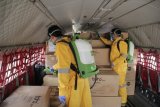 Pesawat bawa alat kesehatan untuk tangani COVID-19 tiba di Lanudsri Manado