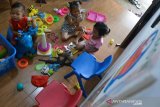 Aktivitas bermain di dalam rumah