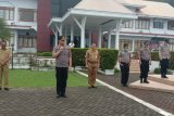 Kapolres Sitaro Pimpin Penyemprotan Disinfektan