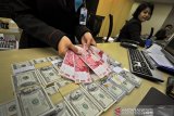 Rupiah melemah seiring meningkatnya jumlah kasus positif COVID-19