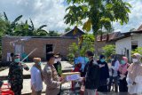 Pemkab Bantaeng salurkan masker dan bahan pokok untuk ODP COVID-19 di tujuh lokasi