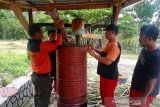 Manggala Agni Muara Teweh buat desinfektan herbal dari bambu
