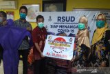 TKSK dan pengelola e-warong bantu 450 APD di RSUD Temanggung