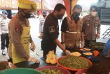 Pejabat Wali Kota Makassar tinjau dapur lapangan Brimob