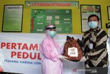 Bantuan pertamina untuk perawat wanita