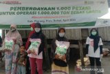 ACT Sulsel salurkan bantuan beras untuk warga Pinrang hadapi COVID-19