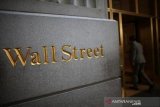 Wall Street naik karena adanya pelonggaran lockdown