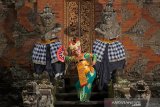 Menpar: butuh 1 bulan untuk mempersiapkan pembukaan destinasi wisata