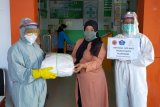 IKA Unhas bantu kebutuhan APD bagi tenaga medis