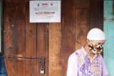 Aparat gabungan tutup paksa kios non sembako di tiga pasar Jaktim