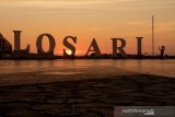 Pantai Losari sepi pengunjung