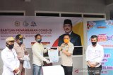 Anggota DPR bantu 350 paket ikan beku kepada warga Bantaeng