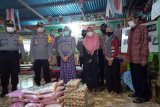 Polres Sangihe salurkan bantuan pangan kepada masyarakat